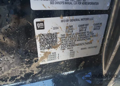 2025 Chevrolet Silverado 1500 4Wd Short Bed Custom z USA, uszkodzony, nr VIN 1GCPKBEK6SZ174006